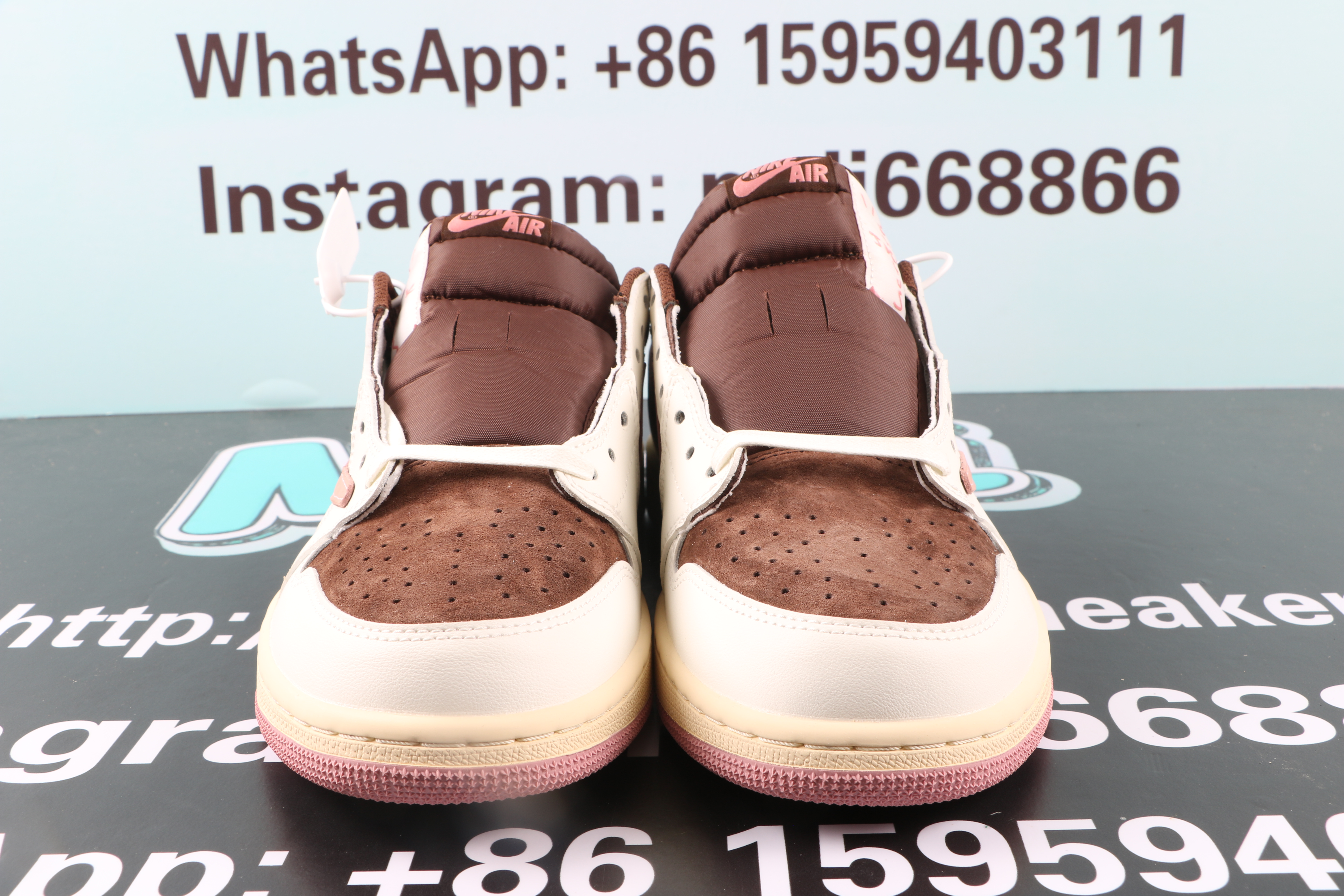 Travis Scott x Air Jordan 1 Low OG