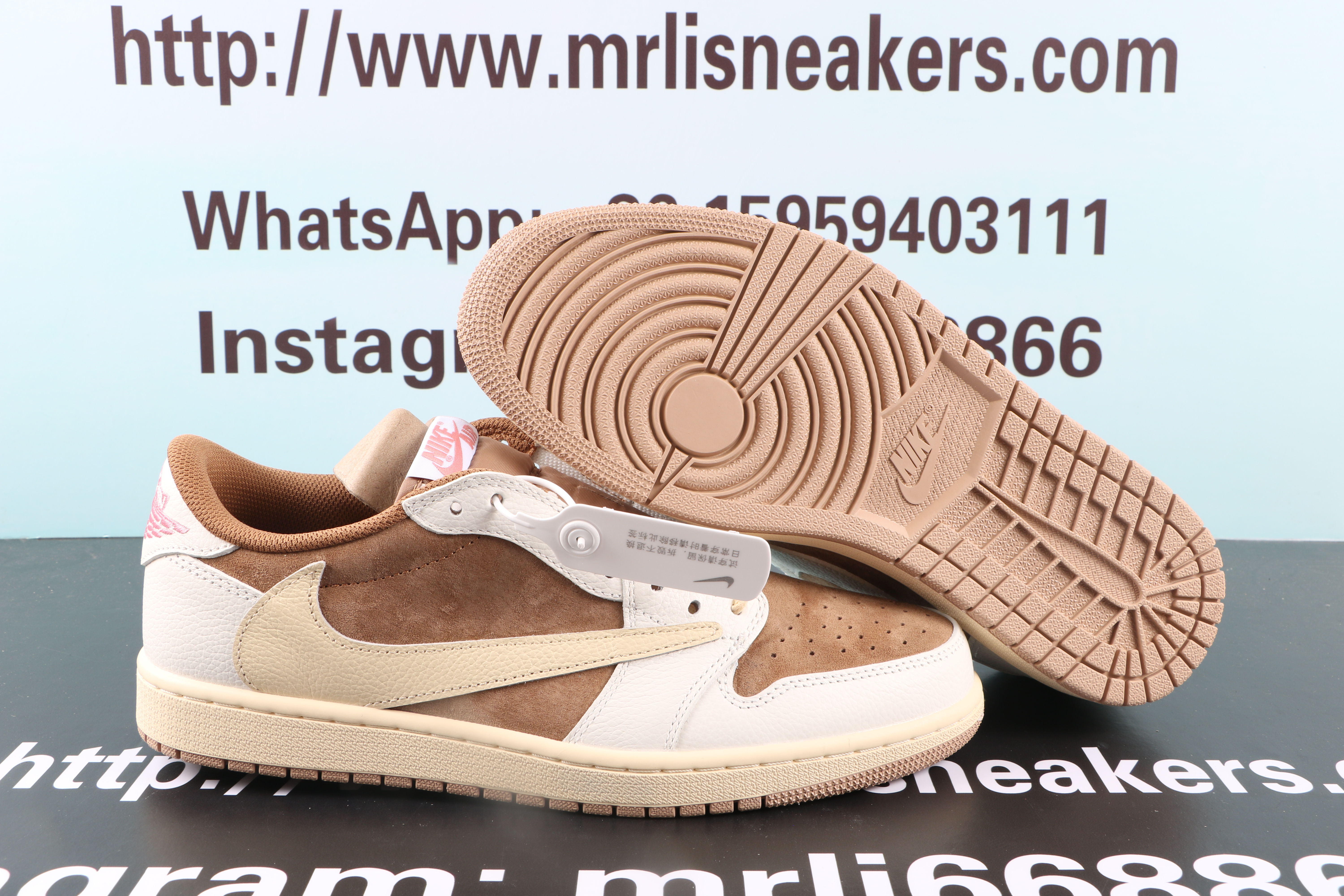 Travis Scott x Air Jordan 1 Low OG