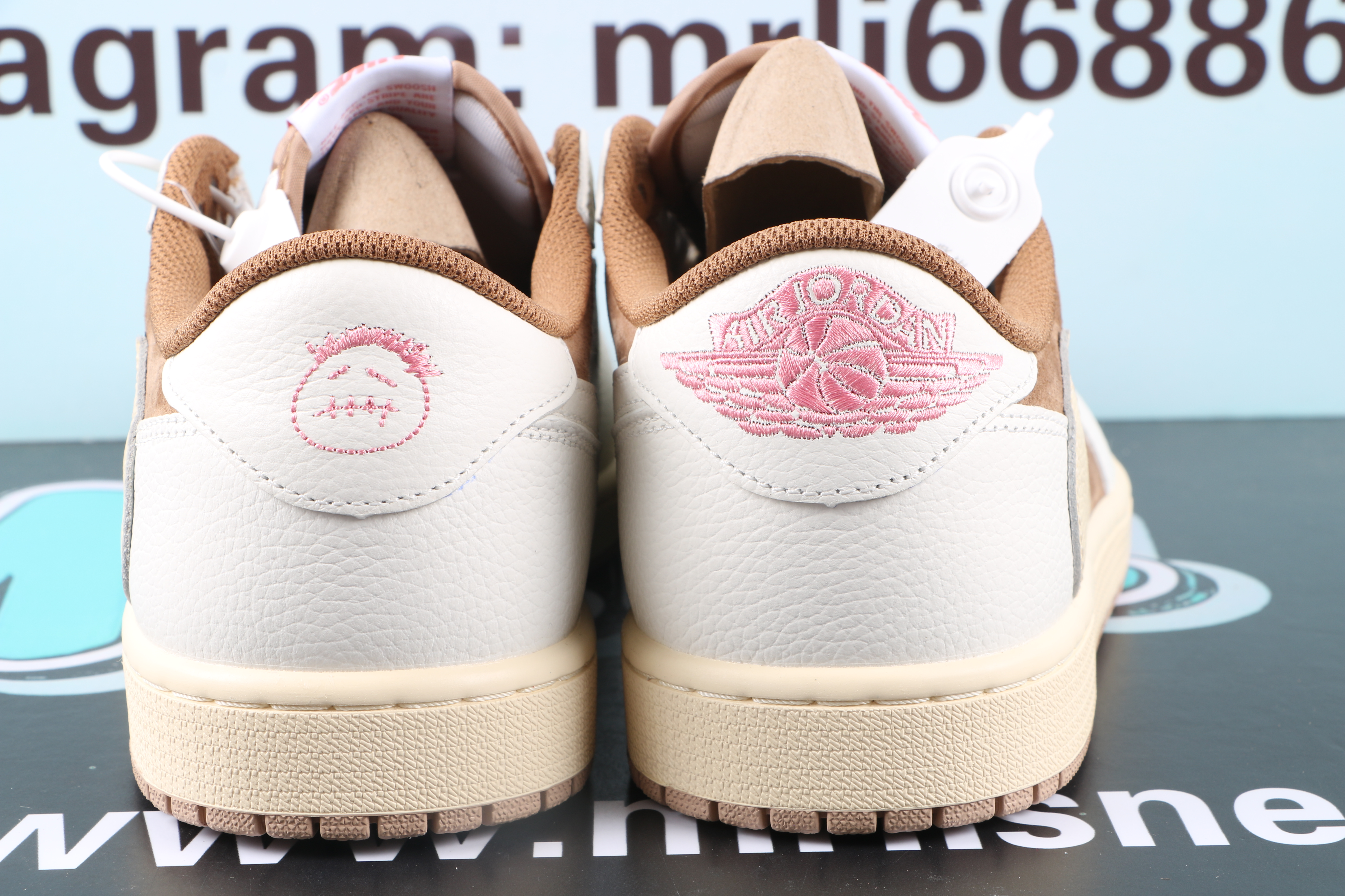 Travis Scott x Air Jordan 1 Low OG