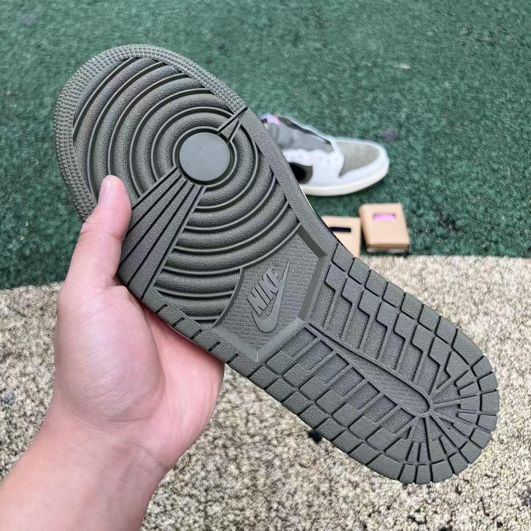 Jordan 1 Retro Low OG SP Travis Scott Medium Olive