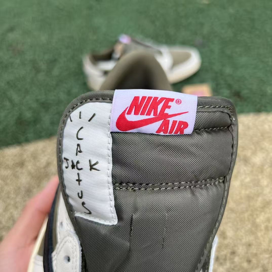 Jordan 1 Retro Low OG SP Travis Scott Medium Olive