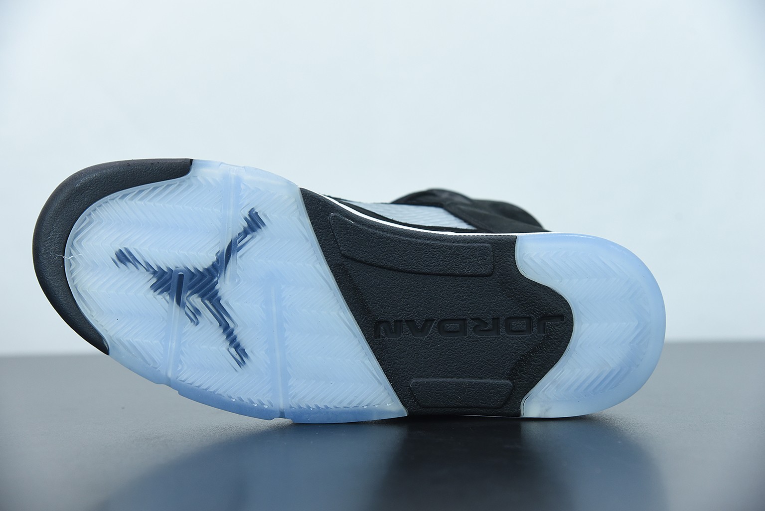 Jordan 5 Retro Moolight (2021) Jordan 5 Retro Moolight (2021)