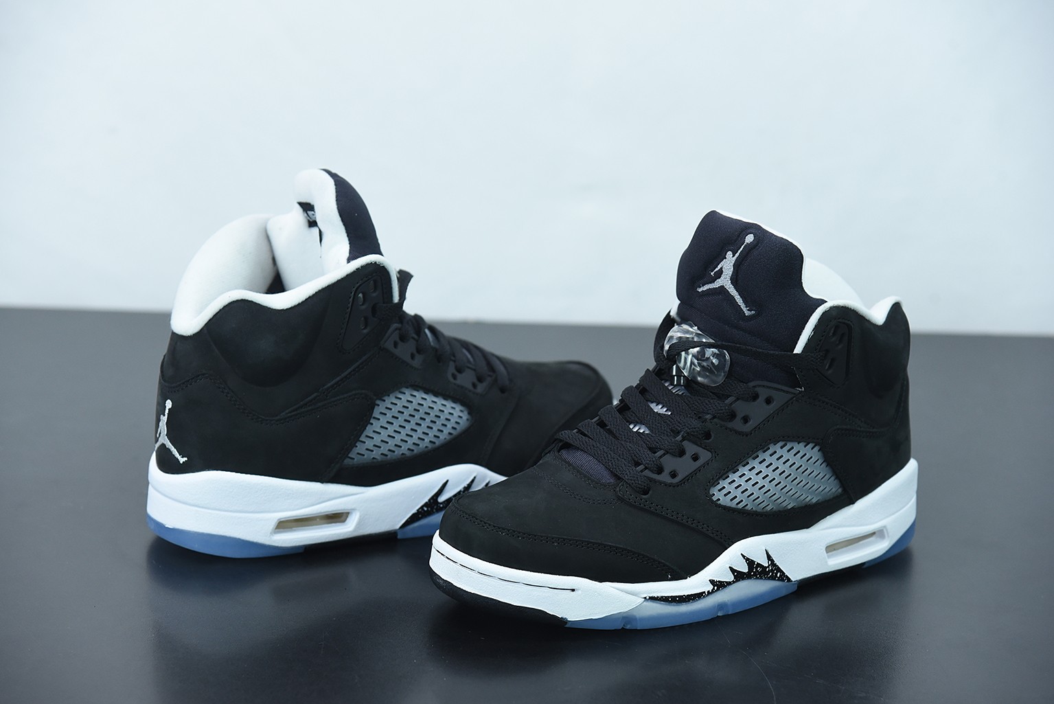 Jordan 5 Retro Moolight (2021) Jordan 5 Retro Moolight (2021)
