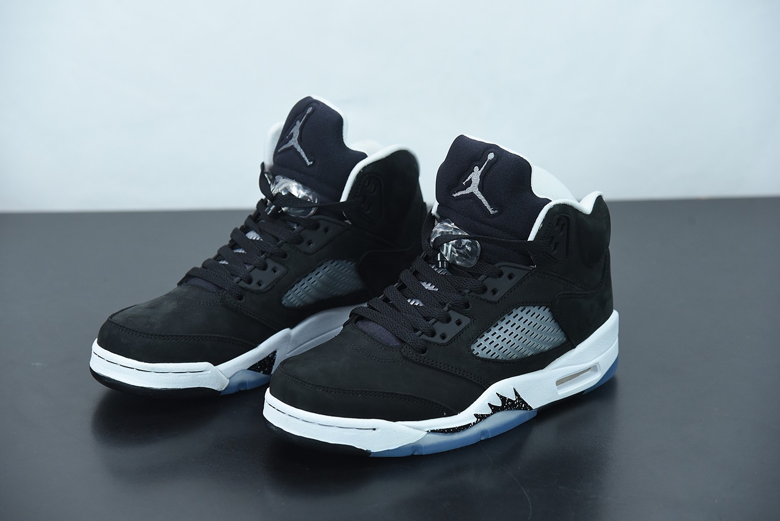 Jordan 5 Retro Moolight (2021) Jordan 5 Retro Moolight (2021)