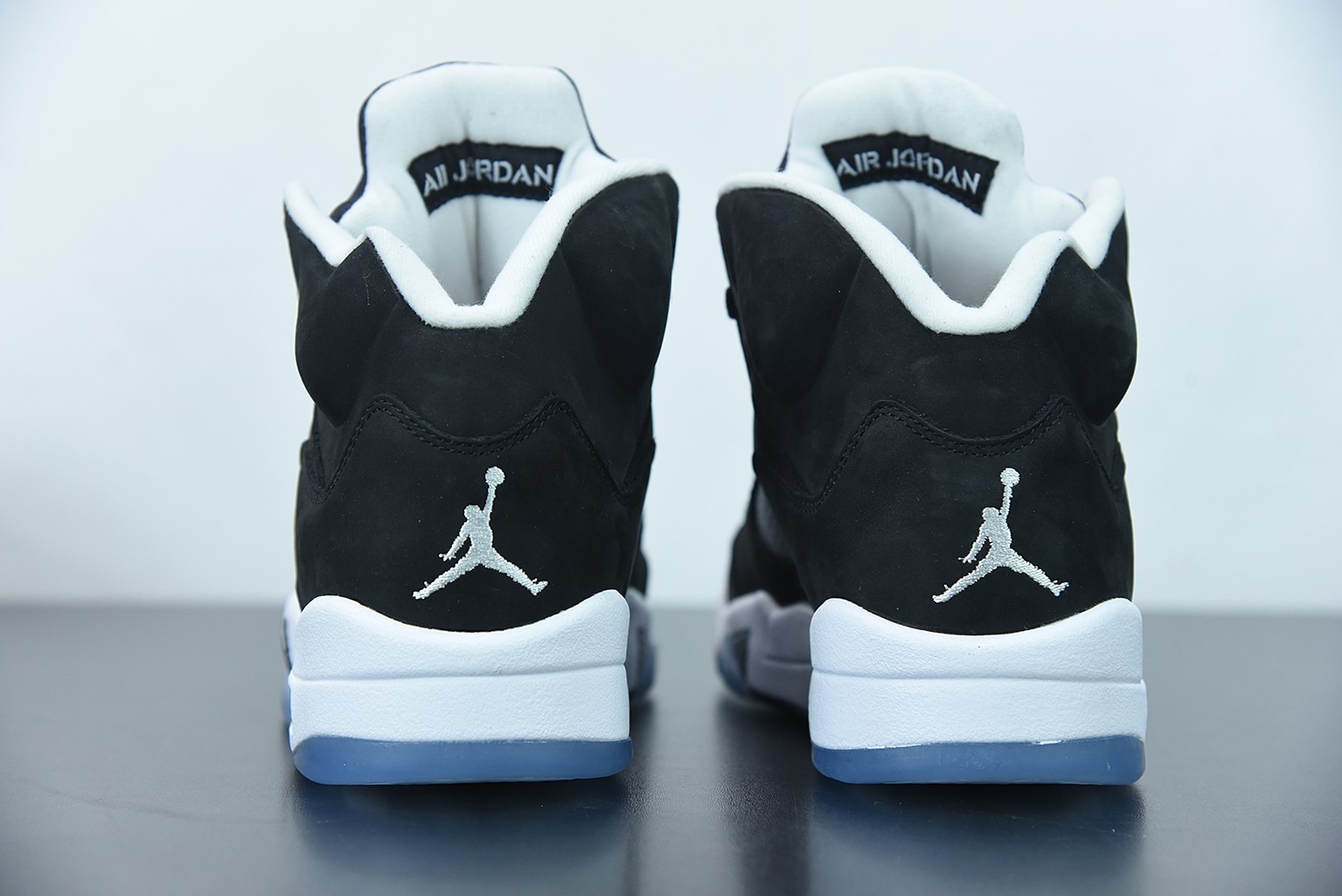 Jordan 5 Retro Moolight (2021) Jordan 5 Retro Moolight (2021)