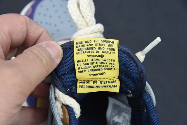 Off-White x Nk Dunk Low “Retro” Off-White x Nk Dunk Low “Retro”