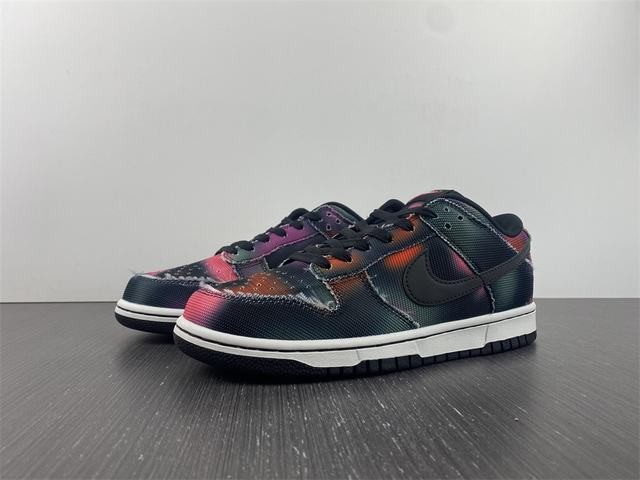 Nike Dunk Low Graffiti Pink Nike Dunk Low Graffiti Pink