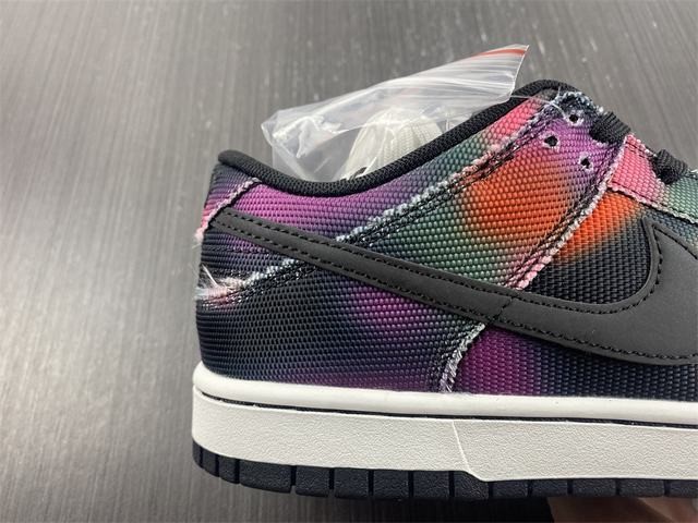 Nike Dunk Low Graffiti Pink Nike Dunk Low Graffiti Pink