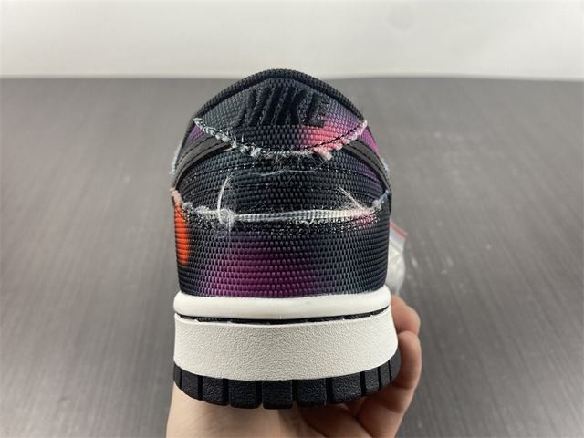 Nike Dunk Low Graffiti Pink Nike Dunk Low Graffiti Pink