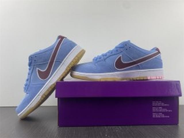 Nike SB Dunk Low Valour Blue Team Maroon Nike SB Dunk Low Valour Blue Team Maroon