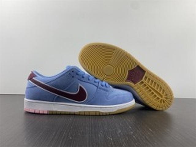 Nike SB Dunk Low Valour Blue Team Maroon Nike SB Dunk Low Valour Blue Team Maroon