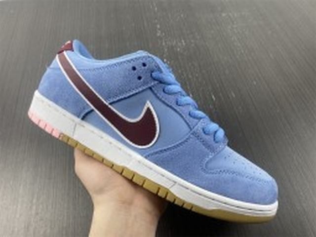 Nike SB Dunk Low Valour Blue Team Maroon Nike SB Dunk Low Valour Blue Team Maroon