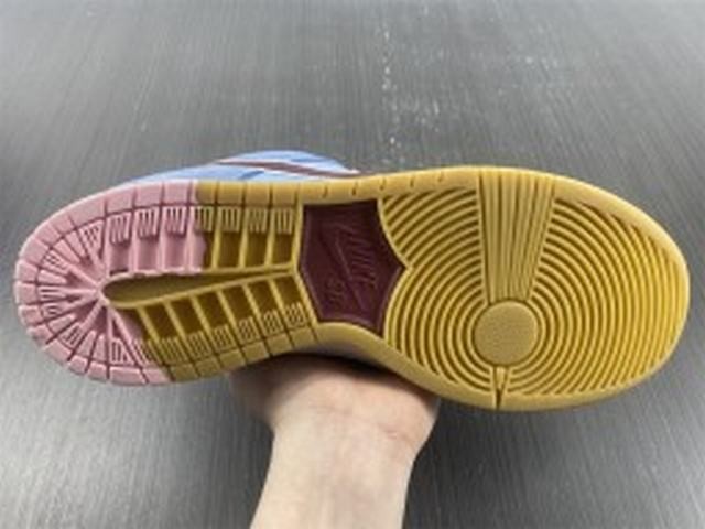 Nike SB Dunk Low Valour Blue Team Maroon Nike SB Dunk Low Valour Blue Team Maroon