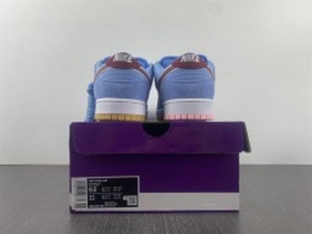 Nike SB Dunk Low Valour Blue Team Maroon Nike SB Dunk Low Valour Blue Team Maroon