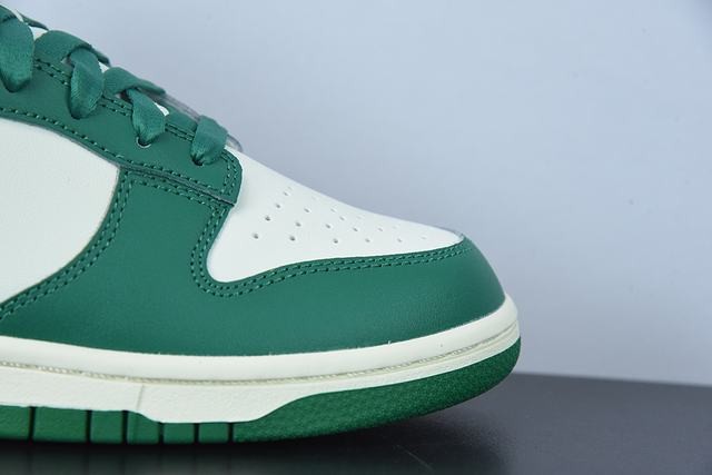 SB Dunk Low SB Dunk Low