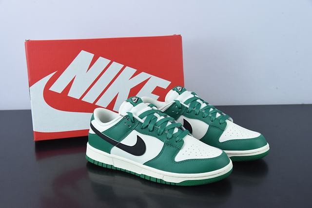 SB Dunk Low SB Dunk Low