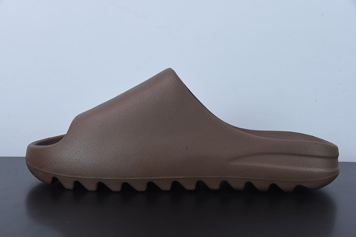 YEEZY SLIDE YEEZY SLIDE