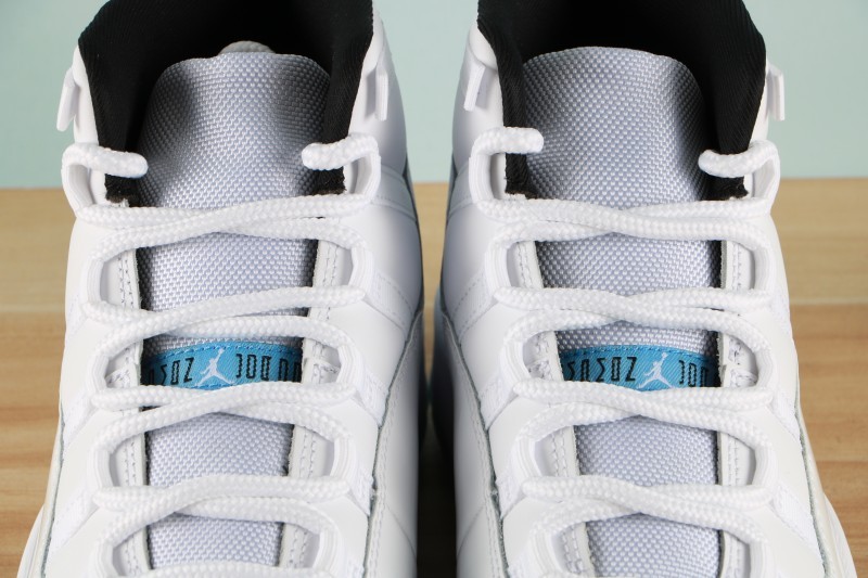 Jordan 11 Retro Legend Blue