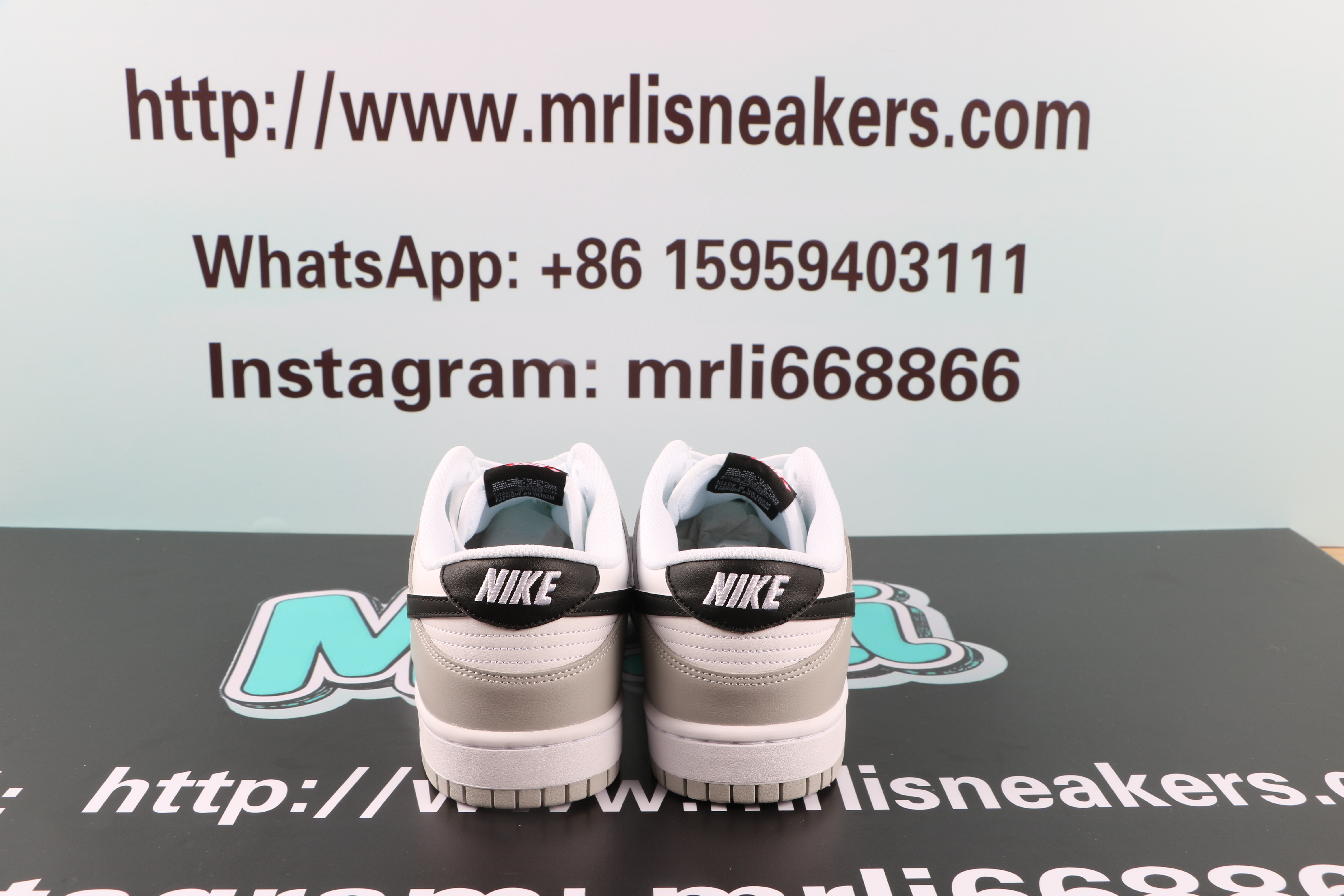 Dunk Low Retro SE grey black
